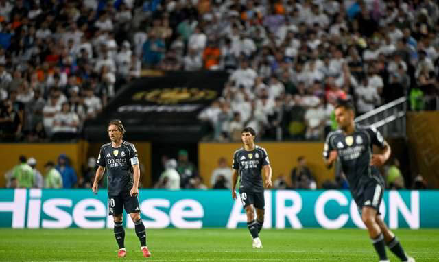 维尼修斯表现抢眼，帮助皇马世俱杯三球大胜，赢得认可